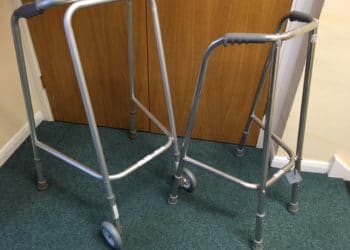 Wheeled walking frame and non wheeled walking frame